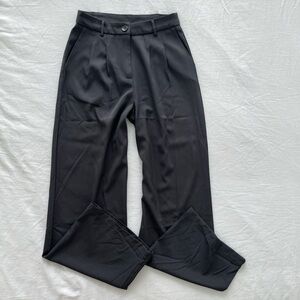 Princess Polly grey pleated trousers ☑️